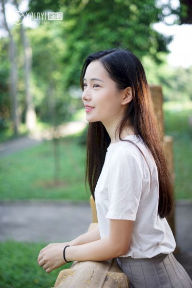 富婆找鸭子视频